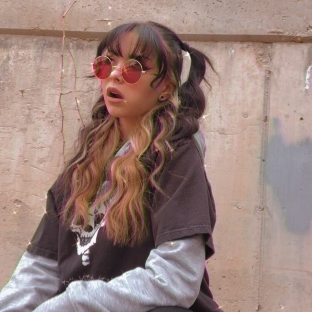 Meet your Posher, Danielle